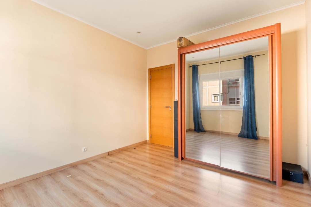 Apartamento T2 para Venda em Almada, Cova da Piedade, Pragal e Cacilhas Foto 17
