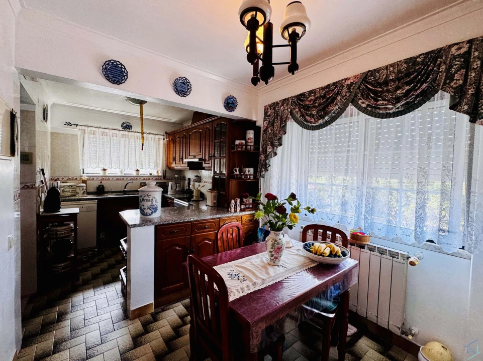 Moradia T5 para Venda em São Pedro de Tomar Foto 6