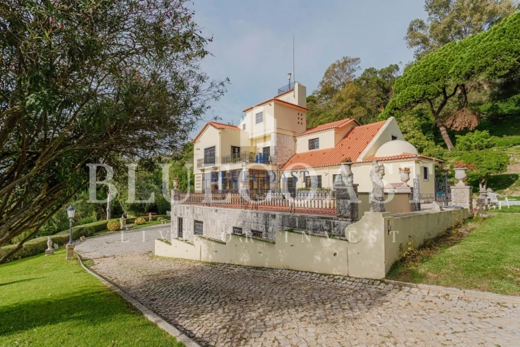 Moradia T11 para Venda em Costa da Caparica Foto 43