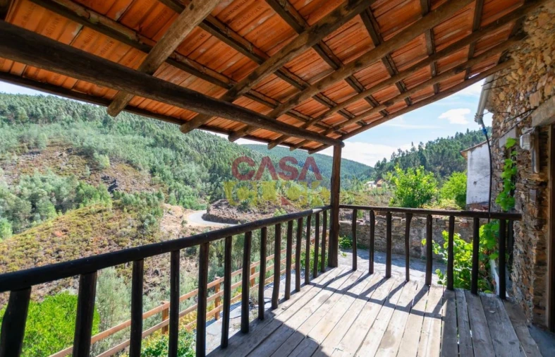 Moradia T2 para Venda em Alvares Foto 6