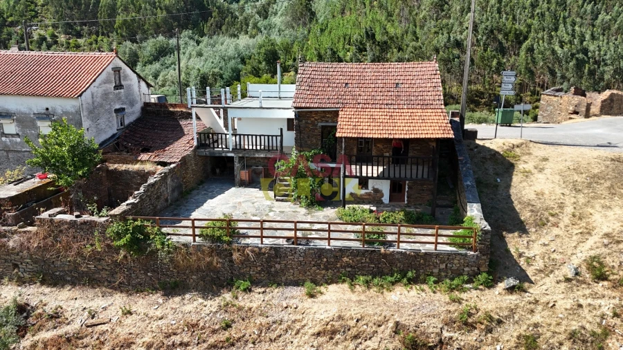 Moradia T2 para Venda em Alvares Foto 3