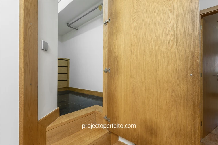 Apartamento T2 para Arrendamento em Espinho Foto 10