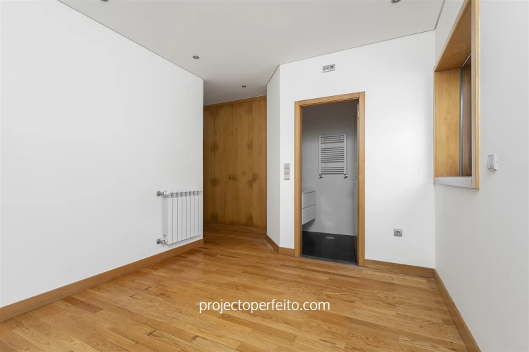 Apartamento T2 para Arrendamento em Espinho Foto 8