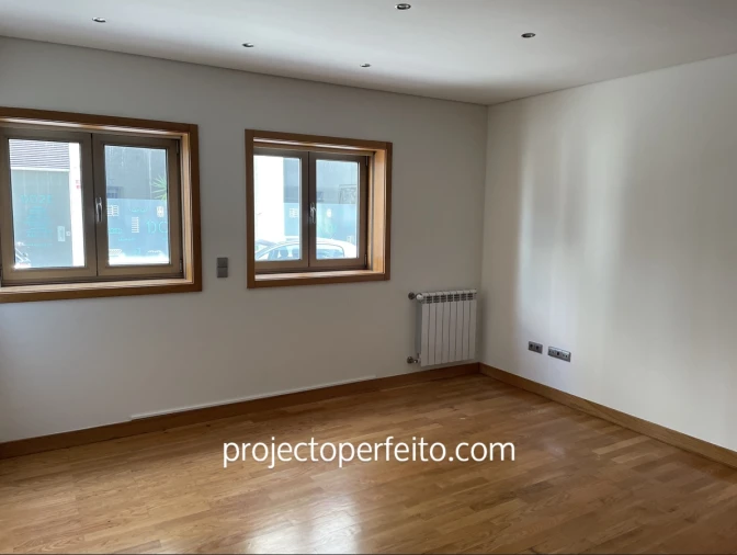 Apartamento T2 para Arrendamento em Espinho Foto 3