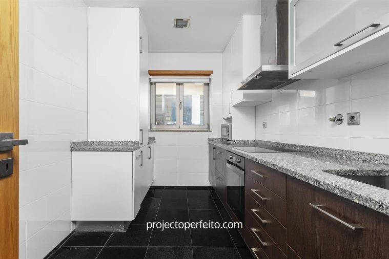 Apartamento T2 para Arrendamento em Espinho Foto 5