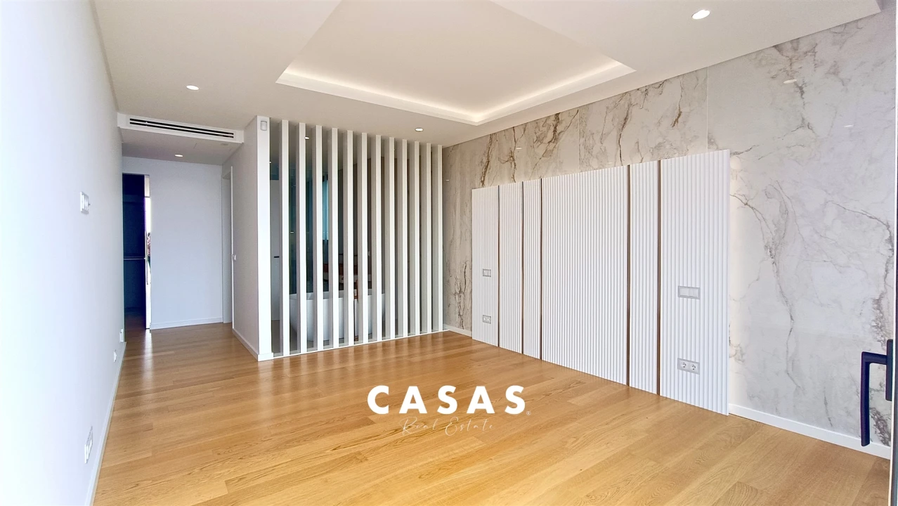 Moradia T4 para Venda em Estreito da Calheta Foto 49