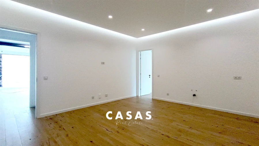 Moradia T4 para Venda em Estreito da Calheta Foto 60