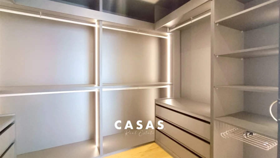 Moradia T4 para Venda em Estreito da Calheta Foto 48