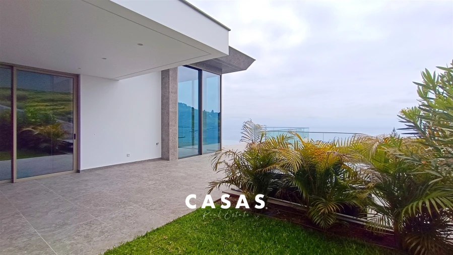 Moradia T4 para Venda em Estreito da Calheta Foto 22