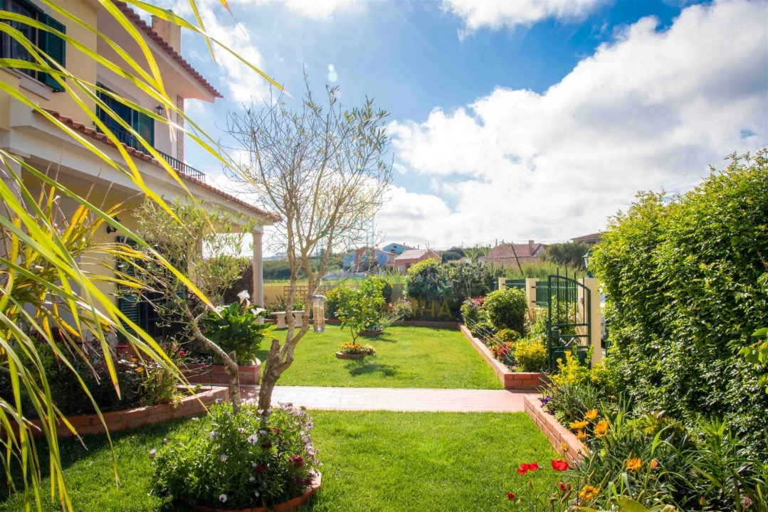 Moradia T4 para Venda em Tornada e Salir do Porto Foto 29