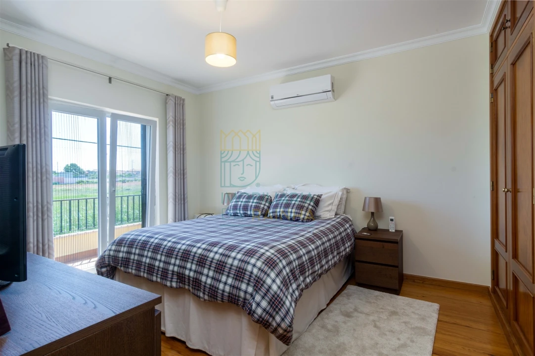 Moradia T4 para Venda em Tornada e Salir do Porto Foto 16