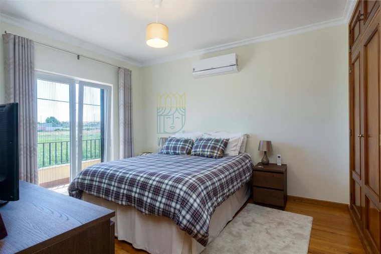 Moradia T4 para Venda em Tornada e Salir do Porto Foto 16