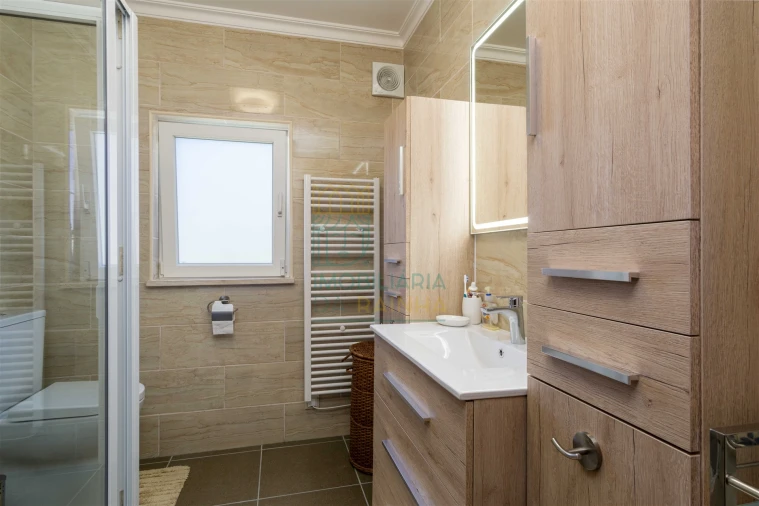 Moradia T4 para Venda em Tornada e Salir do Porto Foto 15