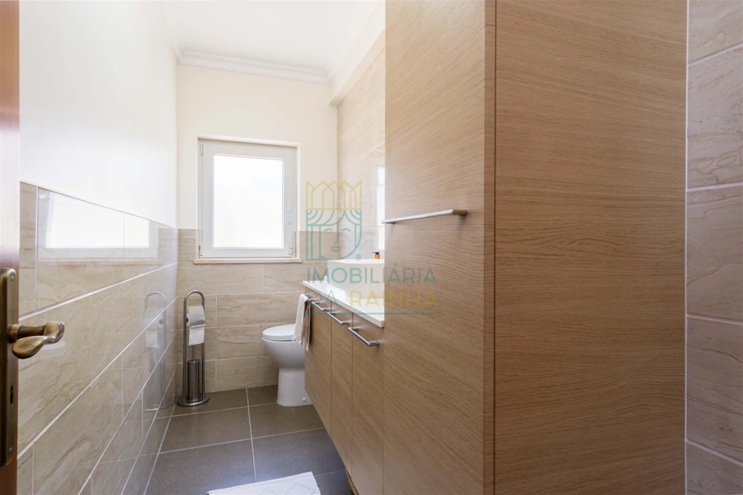 Moradia T4 para Venda em Tornada e Salir do Porto Foto 11