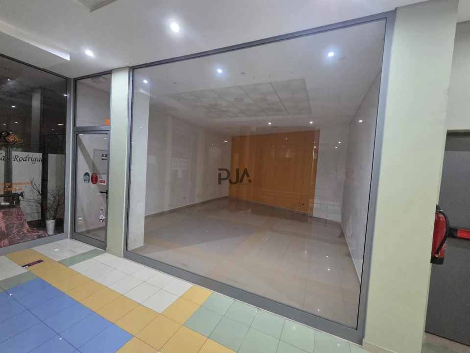 Loja para Arrendamento em Tondela e Nandufe Foto 1