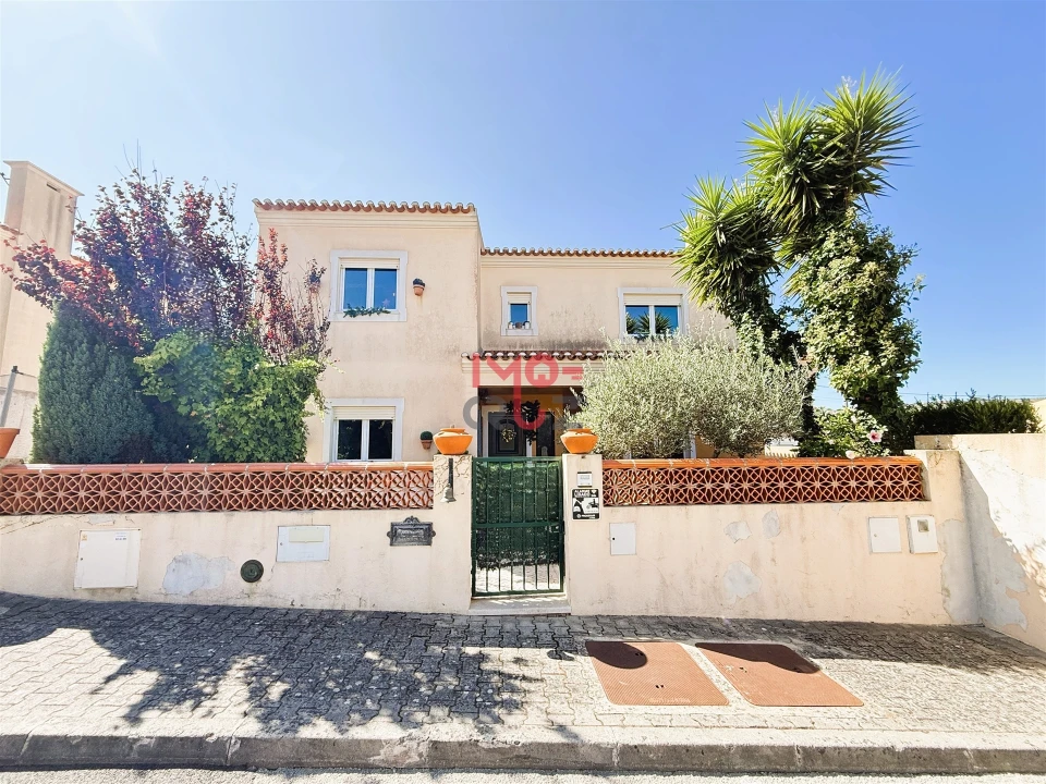 Moradia T5 para Venda em Roliça Foto 2