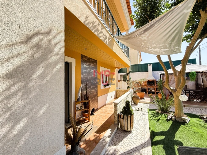 Moradia T5 para Venda em Roliça Foto 16