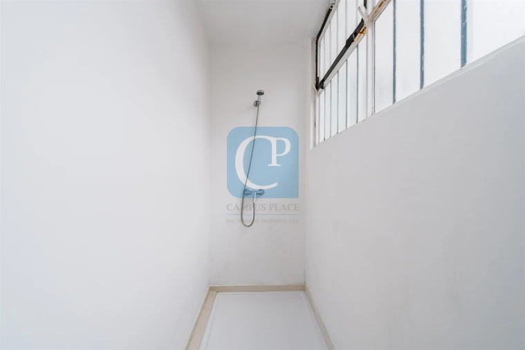 Apartamento T1 para Arrendamento em Rio Tinto Foto 11