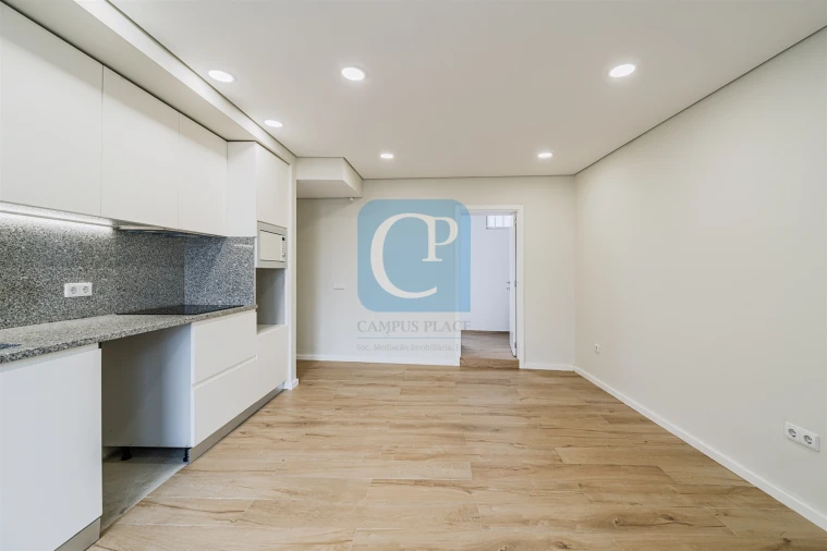 Apartamento T1 para Arrendamento em Rio Tinto Foto 2