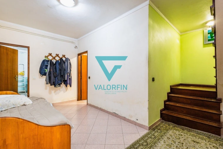 Moradia T3 para Venda em Carnide Foto 19