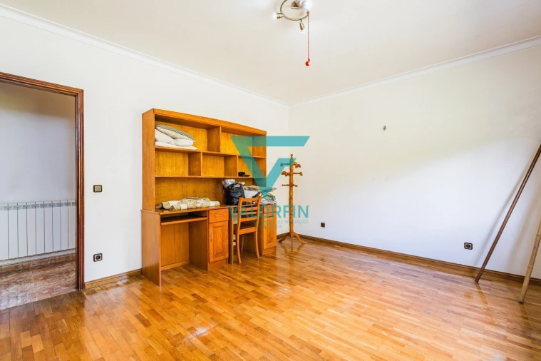 Moradia T3 para Venda em Carnide Foto 14