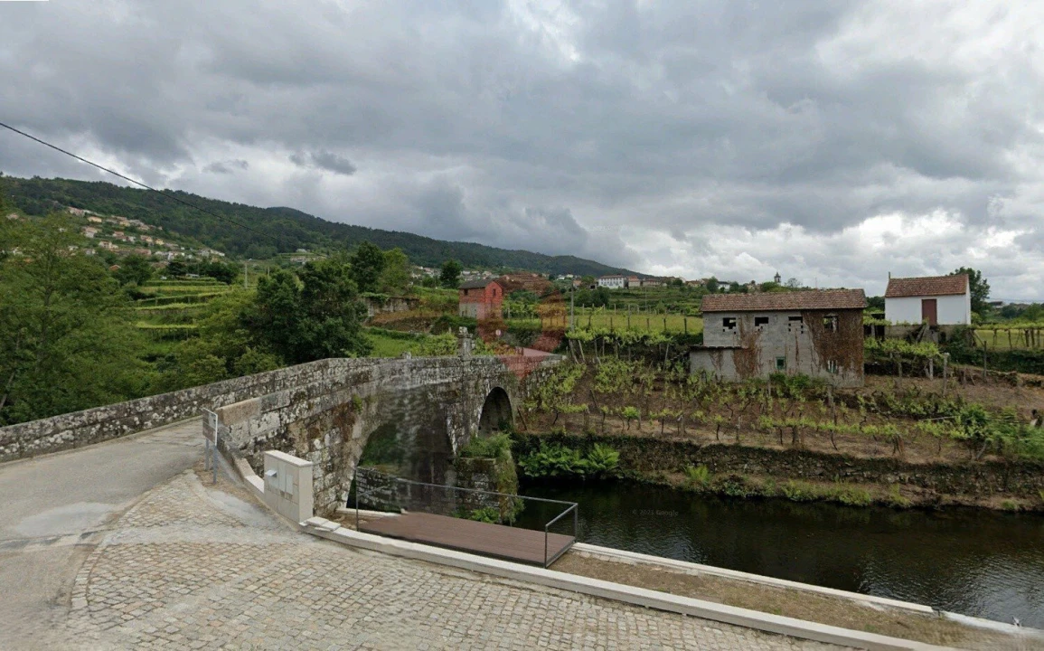Terreno para Venda em Riba de Mouro Foto 3