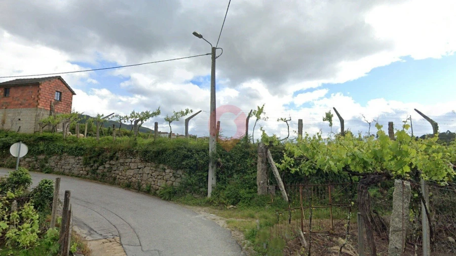 Terreno para Venda em Riba de Mouro