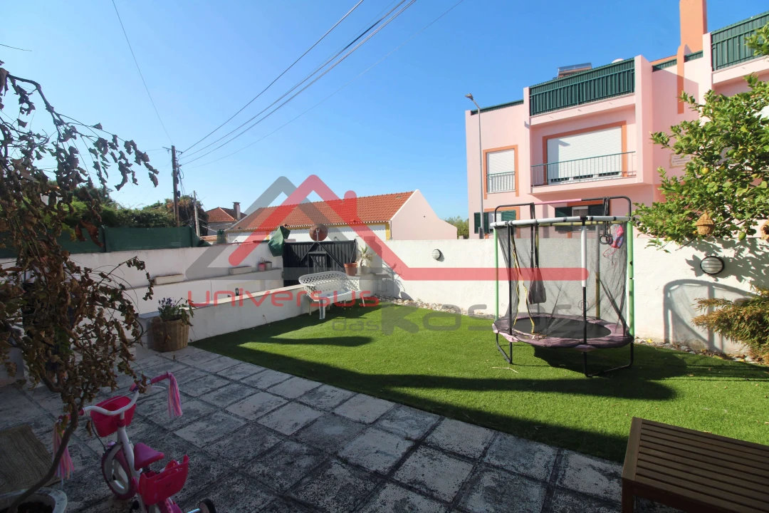 Moradia T4 para Venda em Quinta do Anjo Foto 5