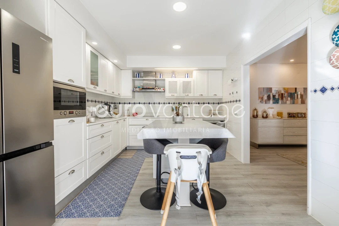 Moradia T4 para Venda em Maceira Foto 8