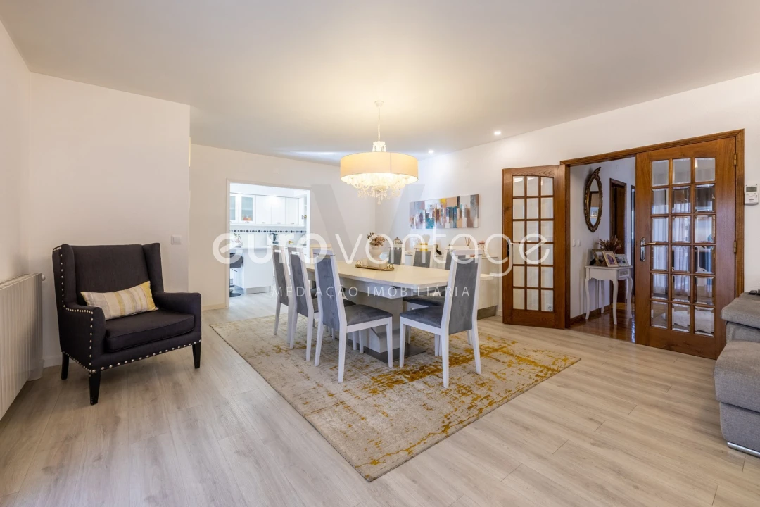 Moradia T4 para Venda em Maceira Foto 13