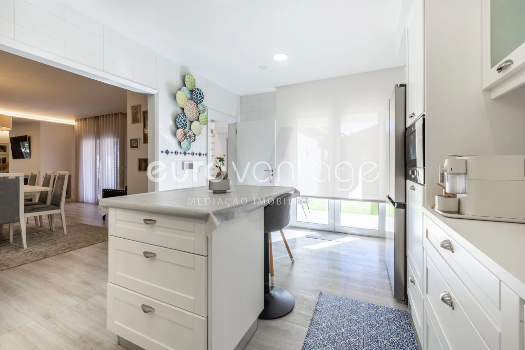 Moradia T4 para Venda em Maceira Foto 6