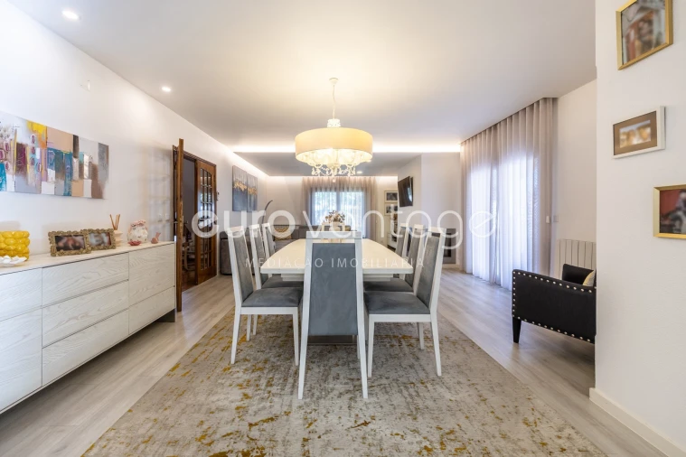 Moradia T4 para Venda em Maceira Foto 11