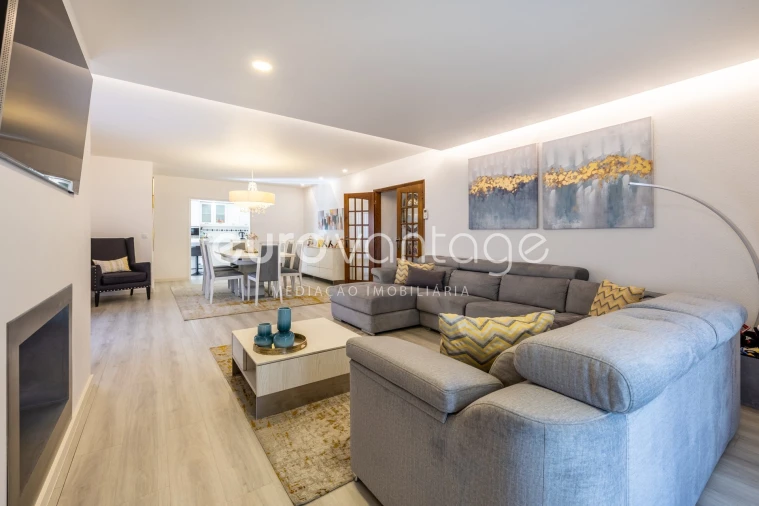 Moradia T4 para Venda em Maceira Foto 16