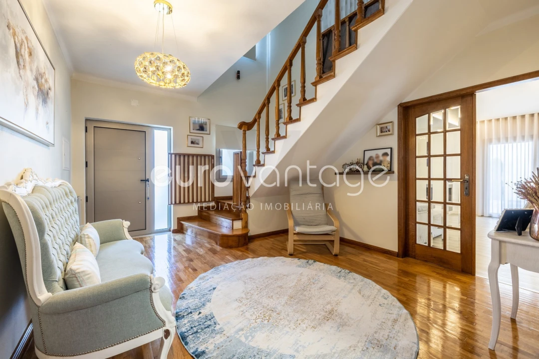 Moradia T4 para Venda em Maceira Foto 19