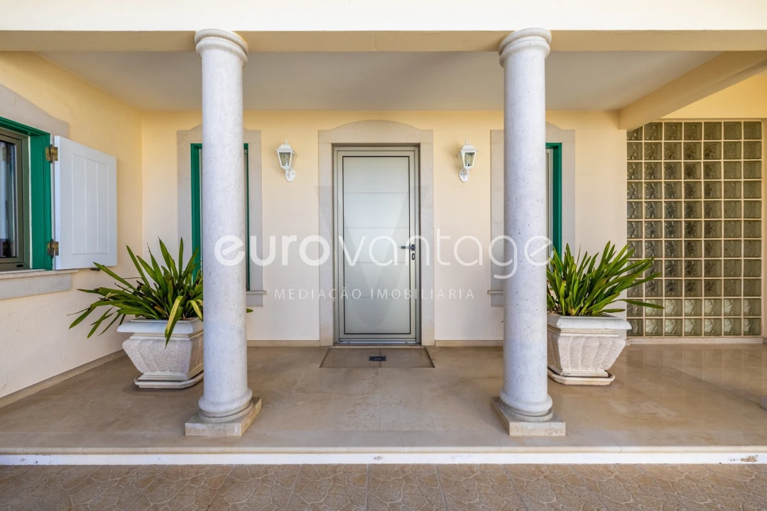 Moradia T4 para Venda em Maceira Foto 2