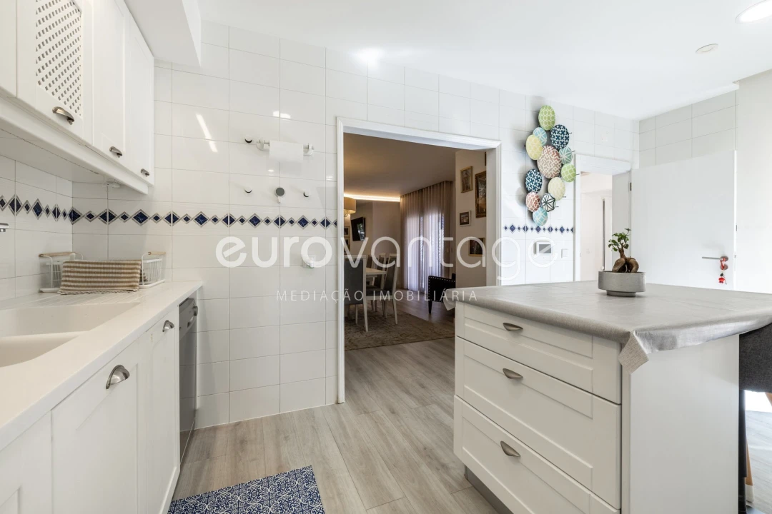 Moradia T4 para Venda em Maceira Foto 7