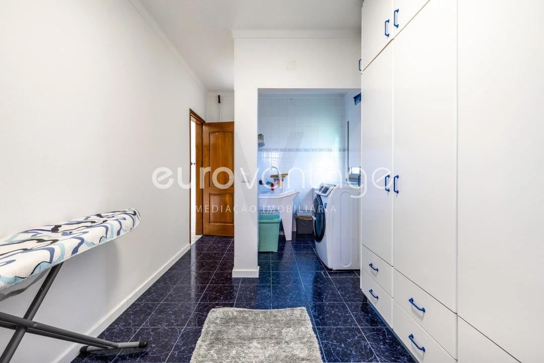 Moradia T4 para Venda em Maceira Foto 9