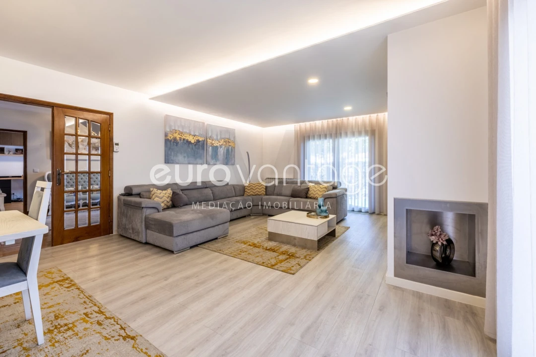 Moradia T4 para Venda em Maceira Foto 15