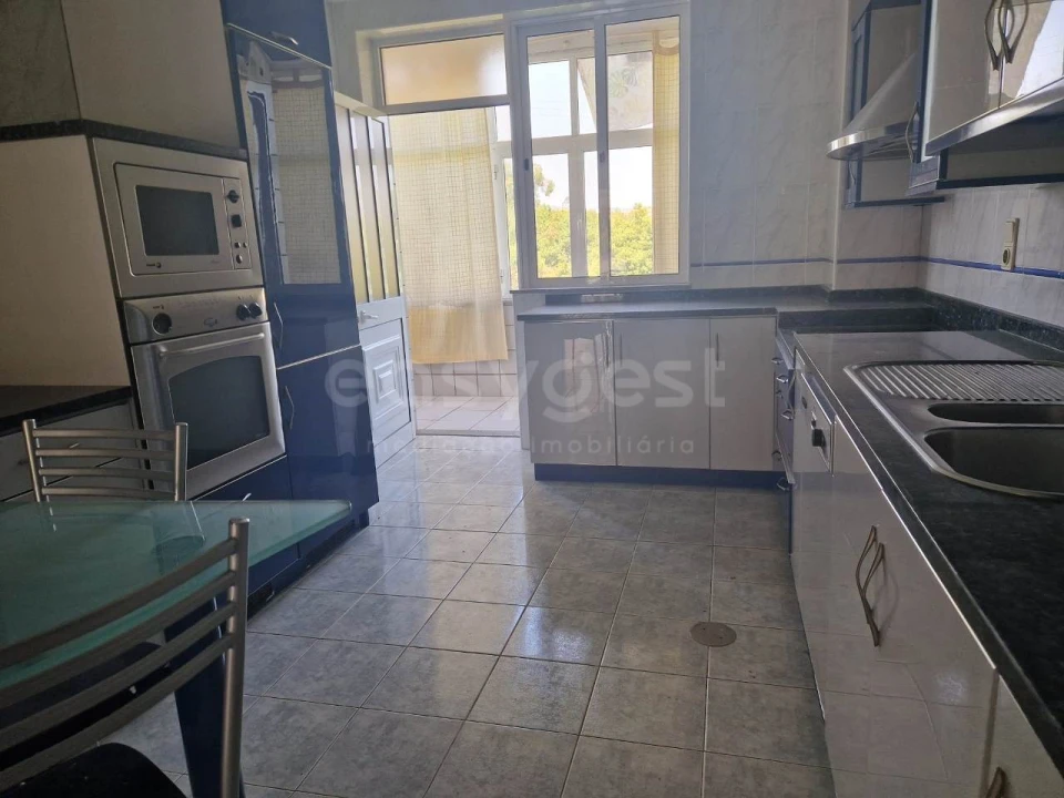 Apartamento T3 para Venda em São Roque Foto 19