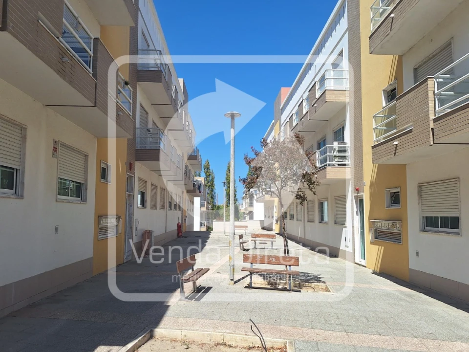 Apartamento T3 para Venda em Palhais e Coina Foto 18