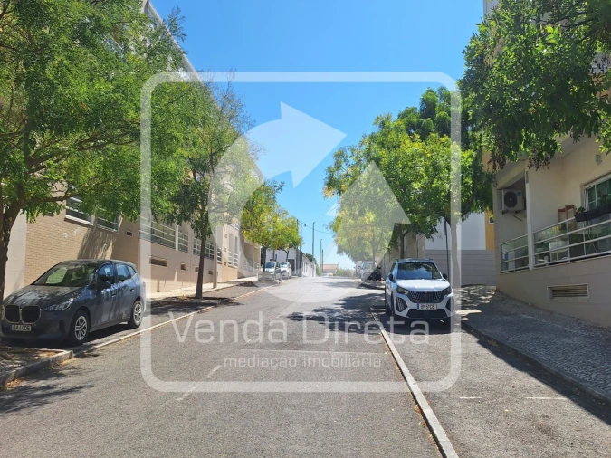 Apartamento T3 para Venda em Palhais e Coina Foto 28