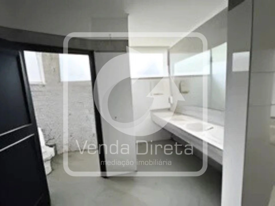 Prédio para Venda em Almeirim Foto 24