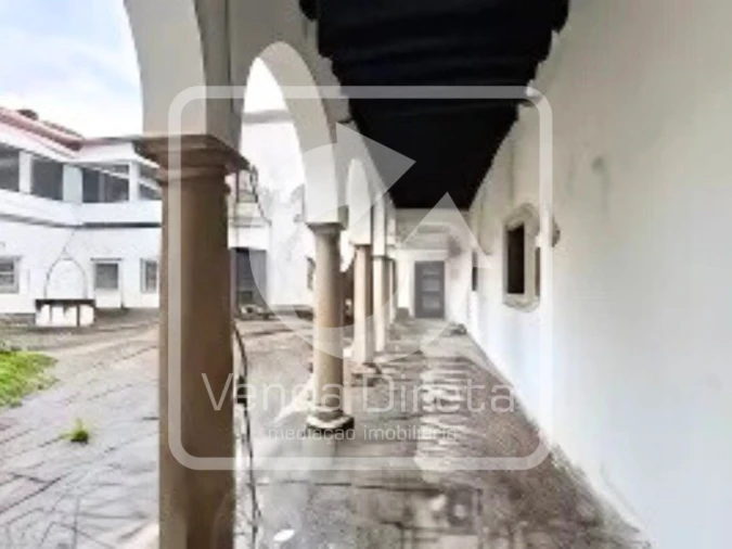 Prédio para Venda em Almeirim Foto 1