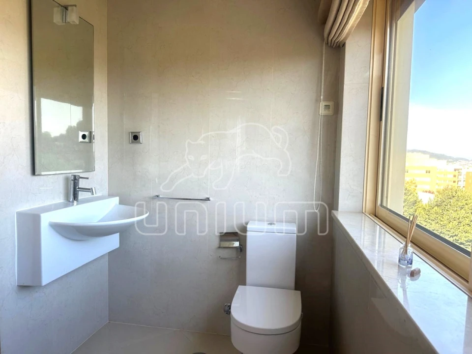 Apartamento T4 para Venda em Santa Maria Maior e Monserrate e Meadela Foto 12