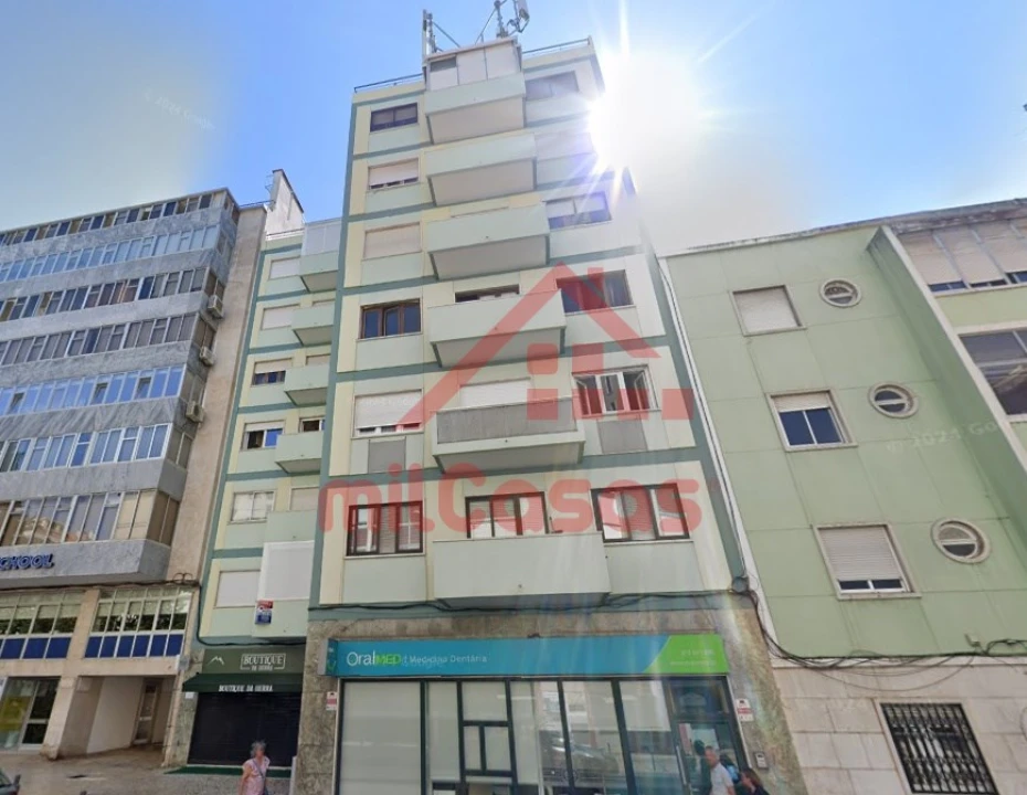 Apartamento T3 para Venda em Benfica Foto 1