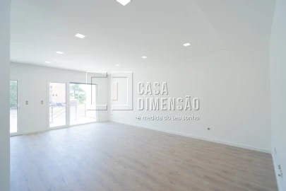 Moradia T2 para Venda em Corroios