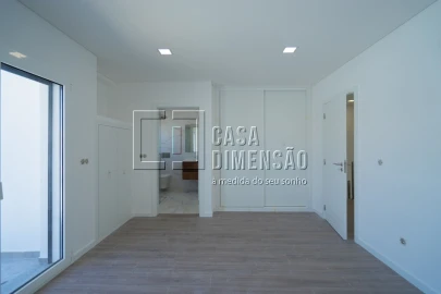 Moradia T2 para Venda em Corroios