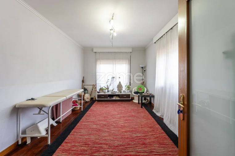 Apartamento T3 para Venda em Vilar de Andorinho Foto 4