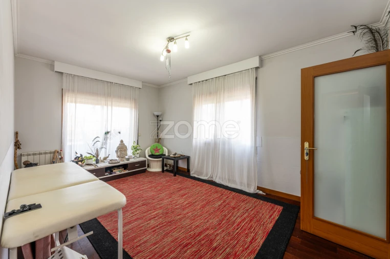 Apartamento T3 para Venda em Vilar de Andorinho Foto 5