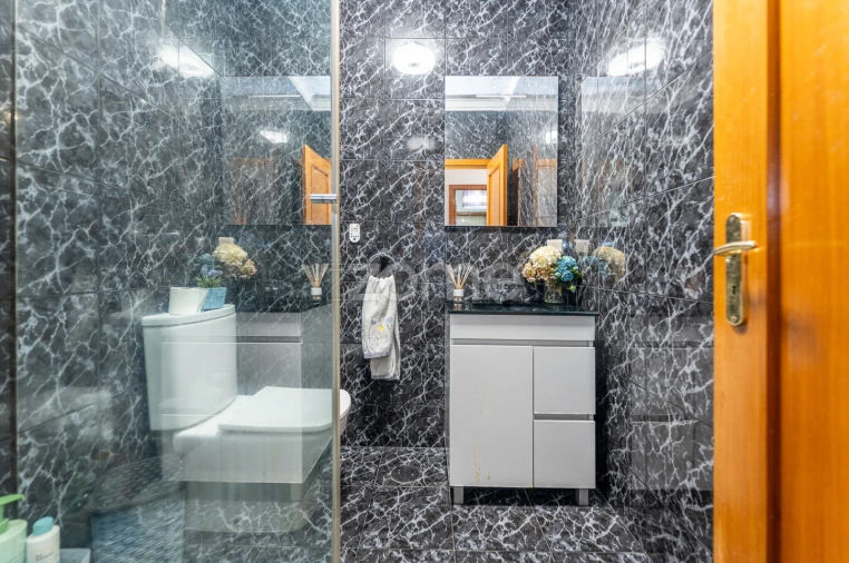 Apartamento T3 para Venda em Vilar de Andorinho Foto 9